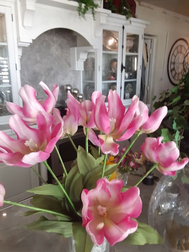 12 Stems Of High End Wired Pink Tulips (New) 16 Dozen Available