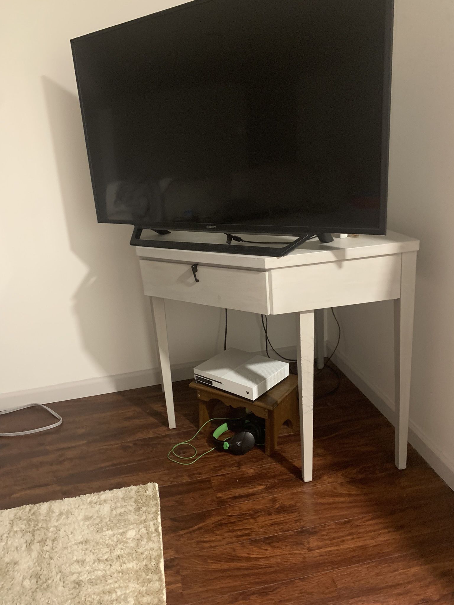 Desk / TV Stand 