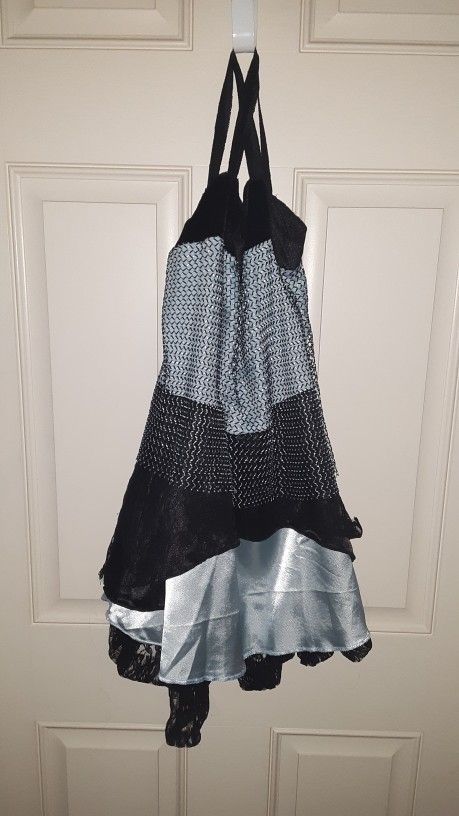 Halloween Witch Costume (Womens Small)