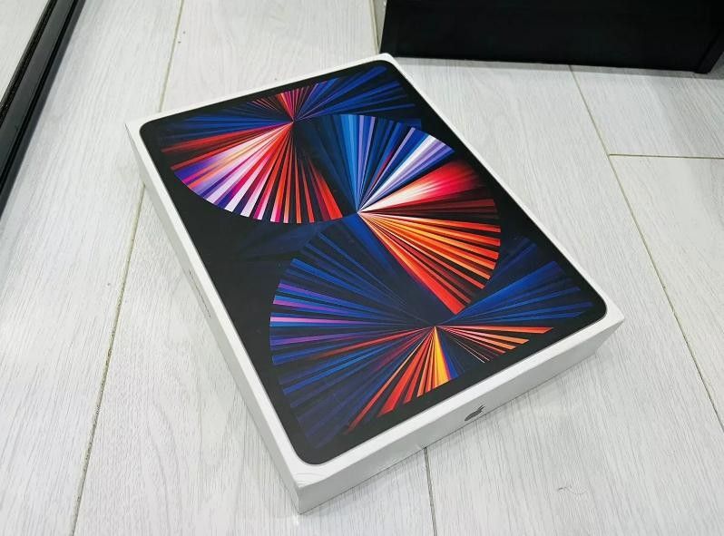 Apple iPad Pro 5th Gen 12.9" 2021 M1 - 2TB Wi-Fi & Cellular 5G Space Grey