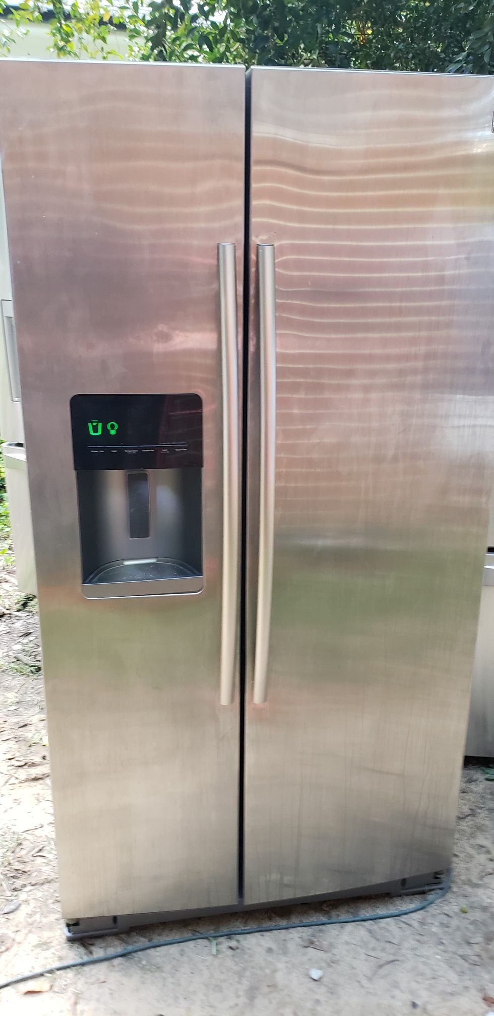 2016 model KENMORE COLDSPOT REFRIGERATOR FREEZER WITH ICE MAKER ...