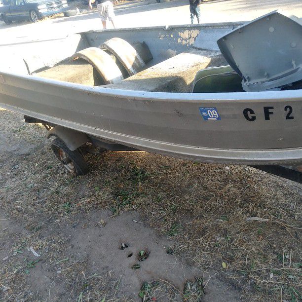 Aluminum Fishing Boat With Trailer