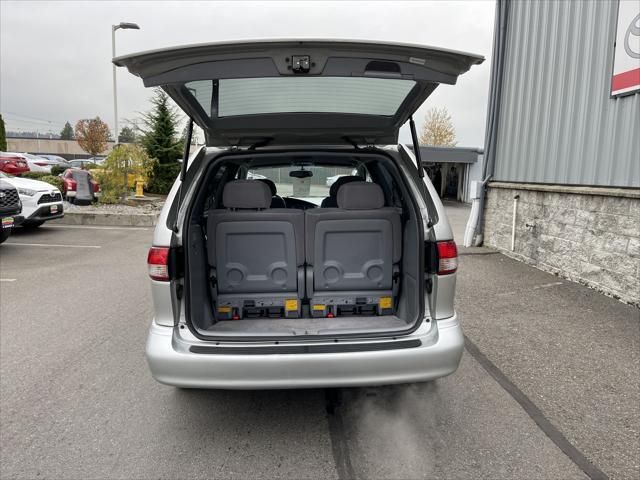 2002 Toyota Sienna