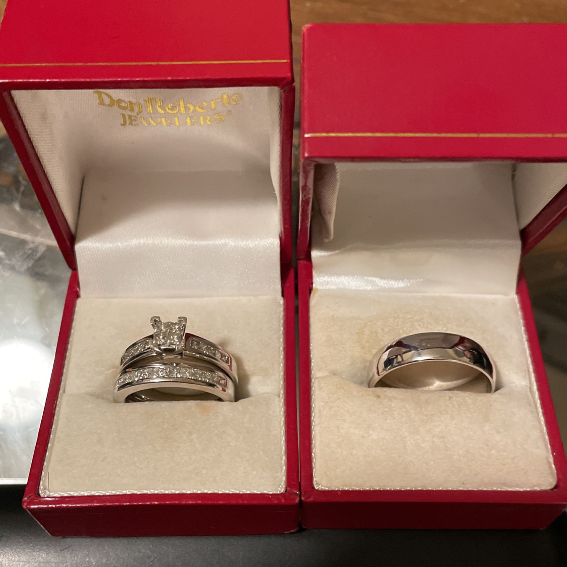 Set Of 14k Gold And Diamond Wedding Rings 