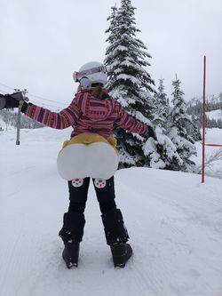 Corgi-butt-shape Hip protection cushions for snow sports! Thumbnail