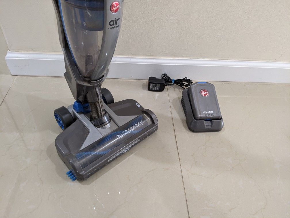 Hoover Cordless 2-in-1 Deluxe Vacuum Cleaner