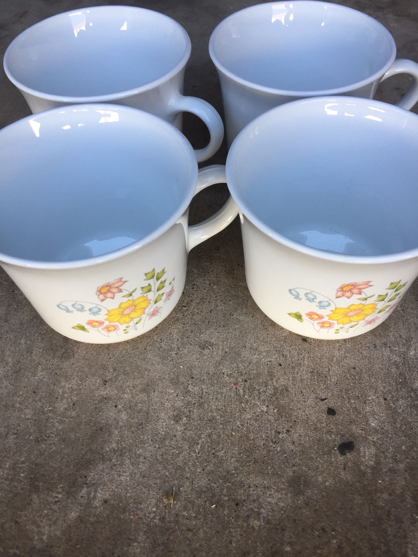 Corningware Mugs (4)