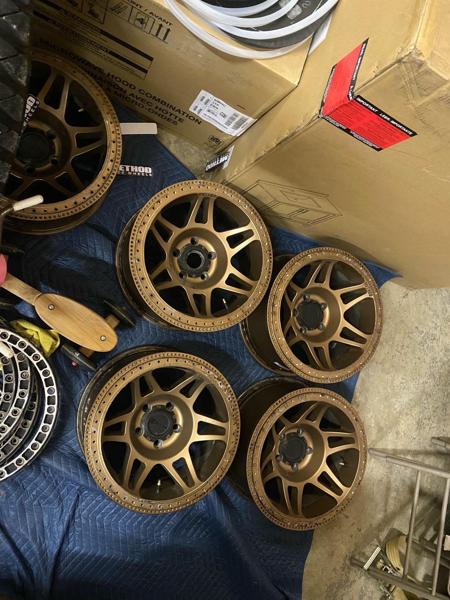 Method MR106 Beadlock Wheels - Set of 5 for Sale in Tumwater, WA - OfferUp