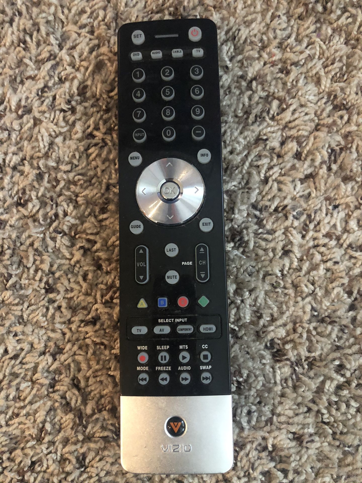 Vizio Gallevia 1080 Progressive Liquid Crystal HDTV 42” for Sale in