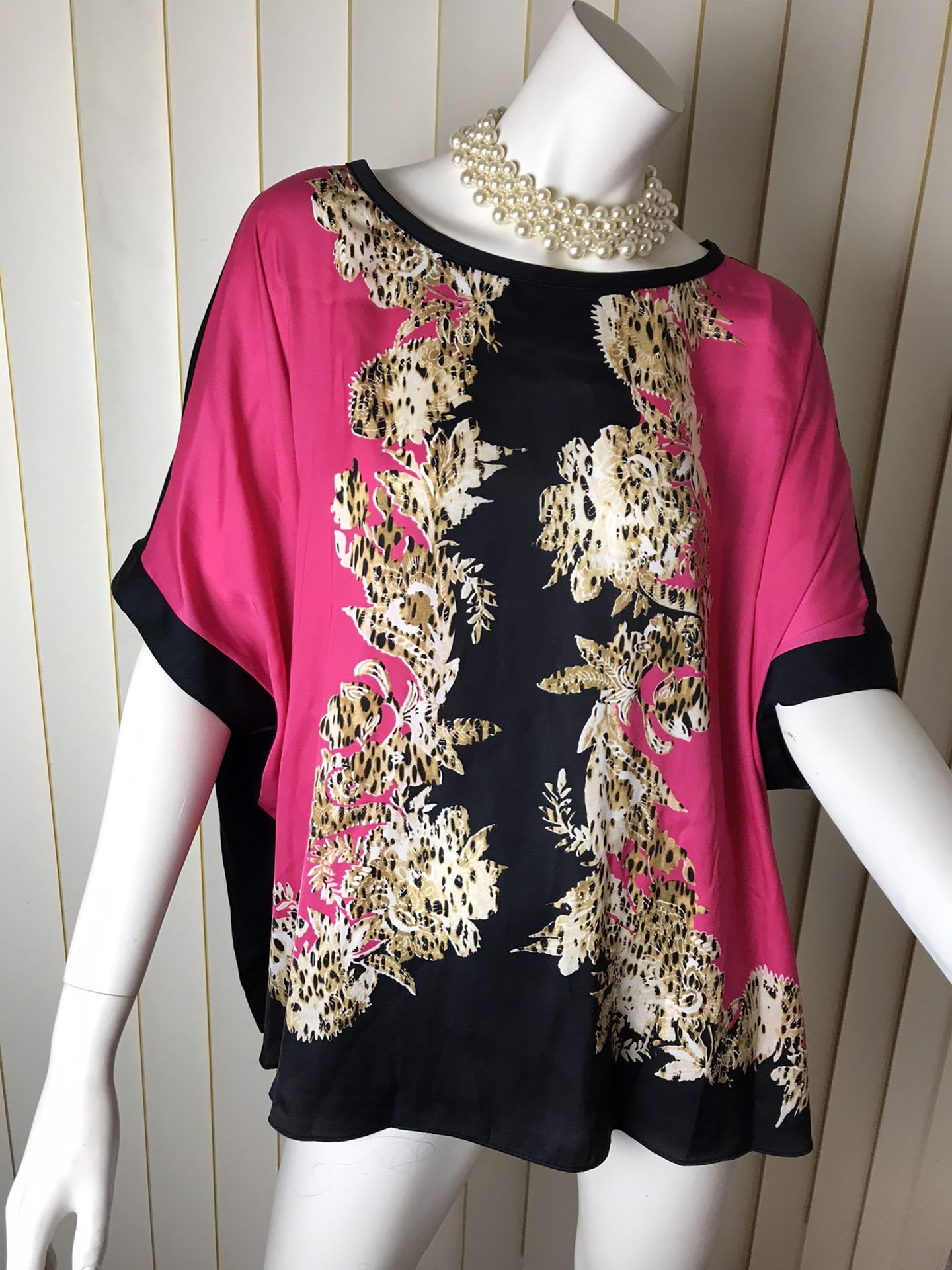 Women’s Poncho Top/blouse Size Large/brand New