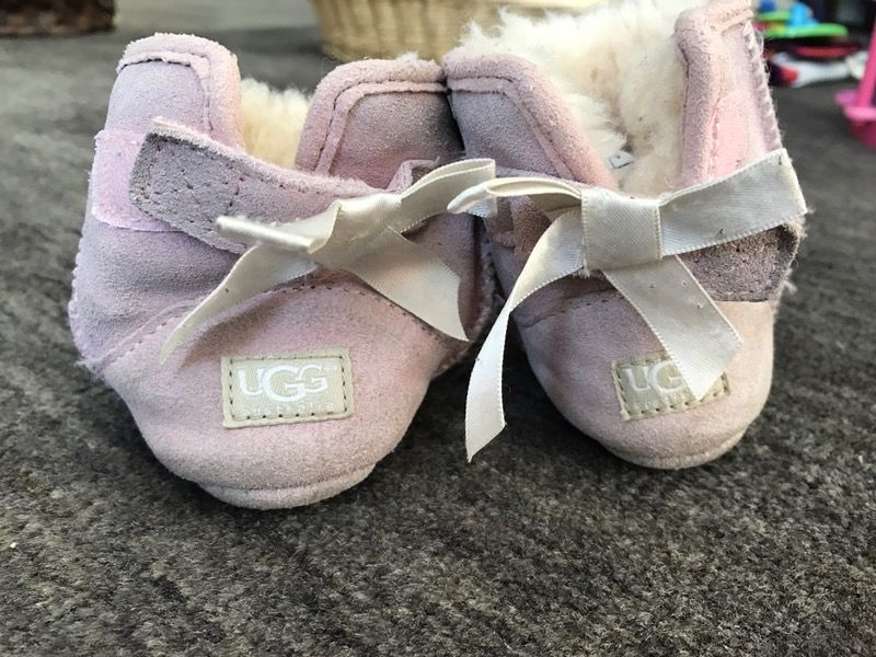 Ugg boot pink girls toddler size 5.5-6 super warm