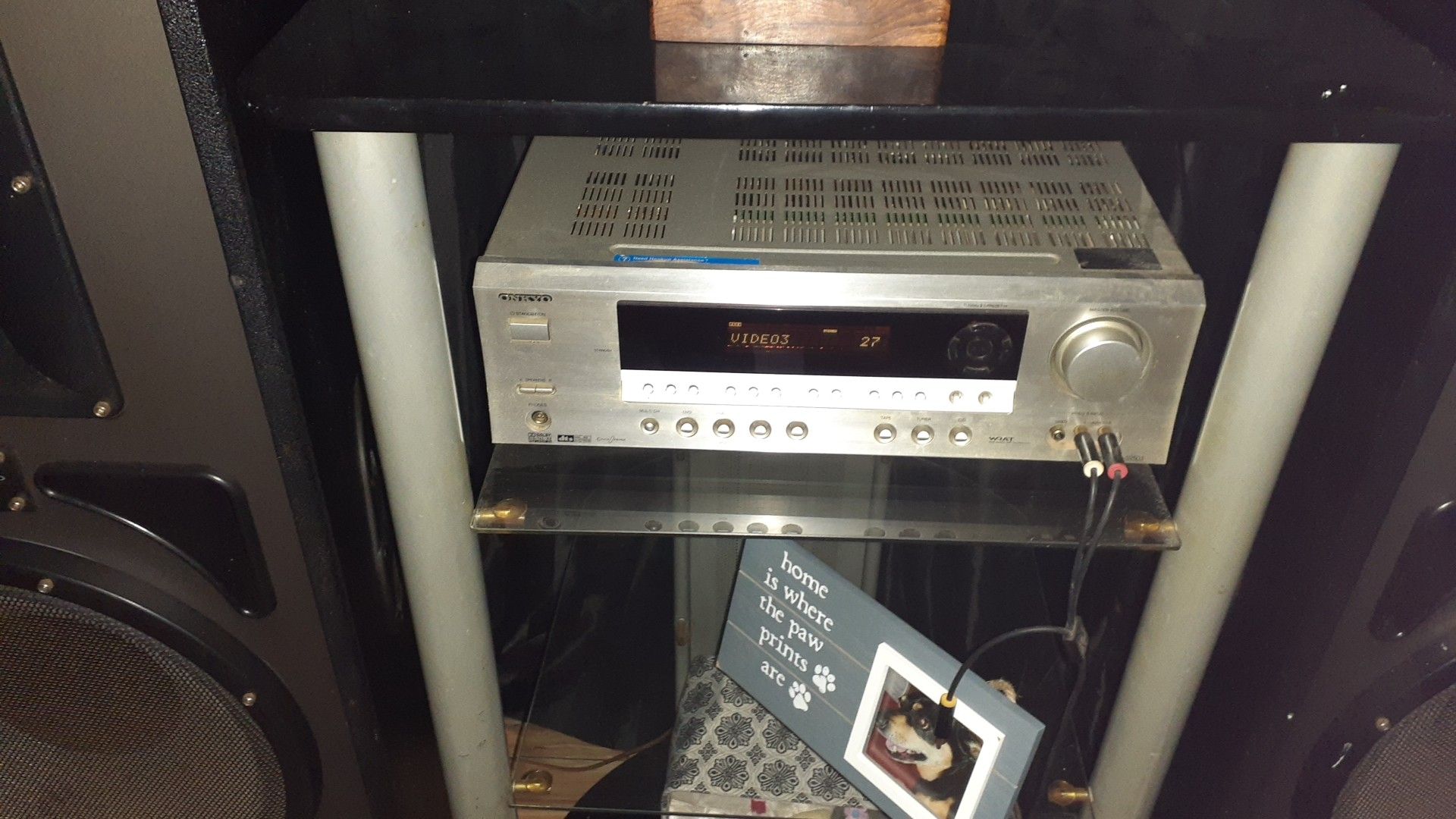 Like new onkyo stereo system and speakers and glass shelf