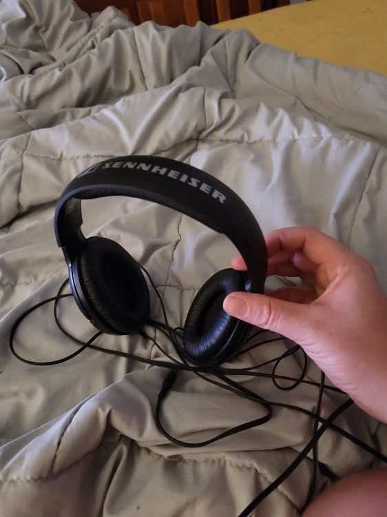Sennheiser HD 201 Headphones