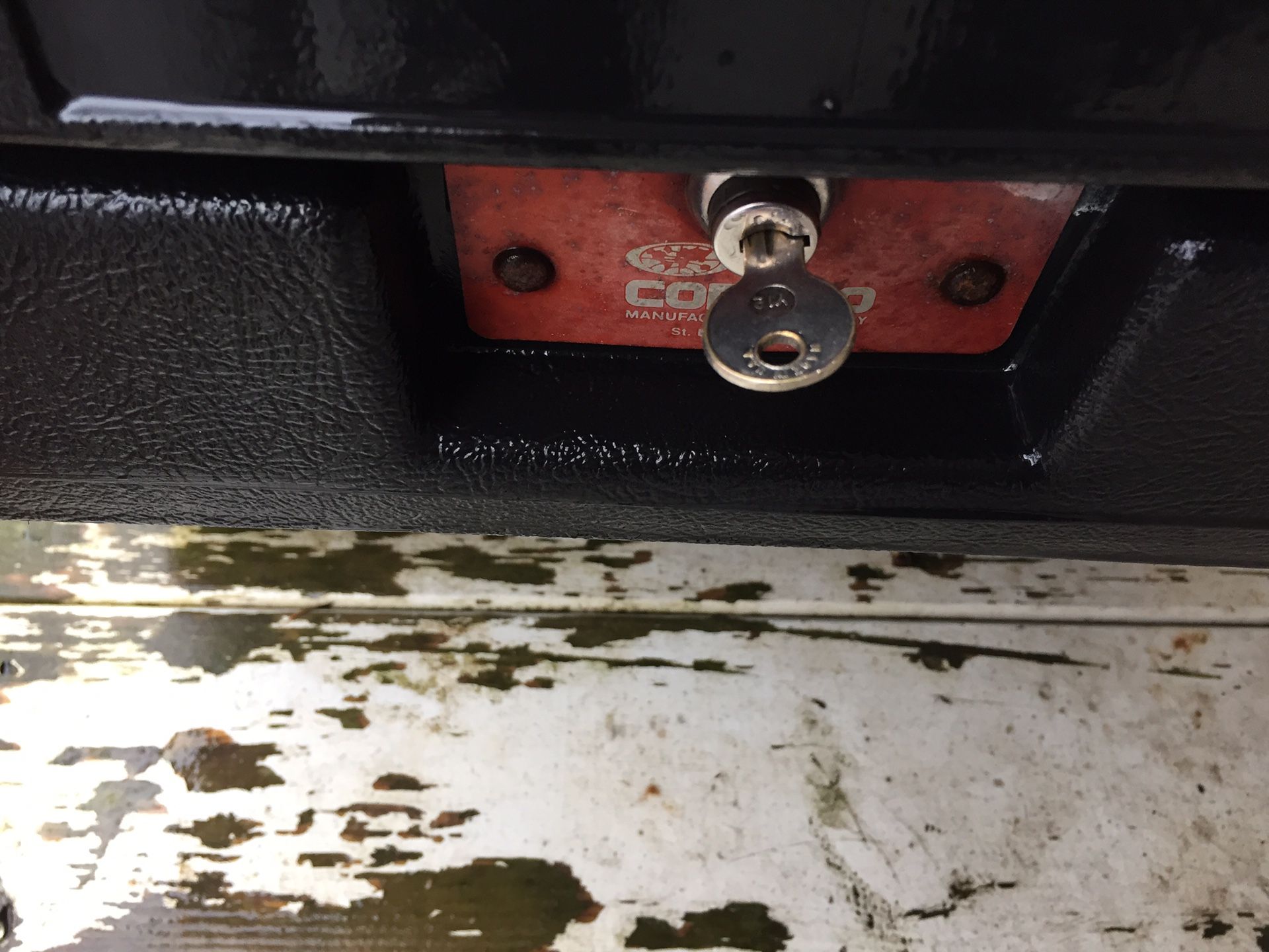 Full size truck toolbox