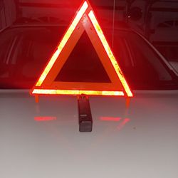 Emergency warning triangle Thumbnail