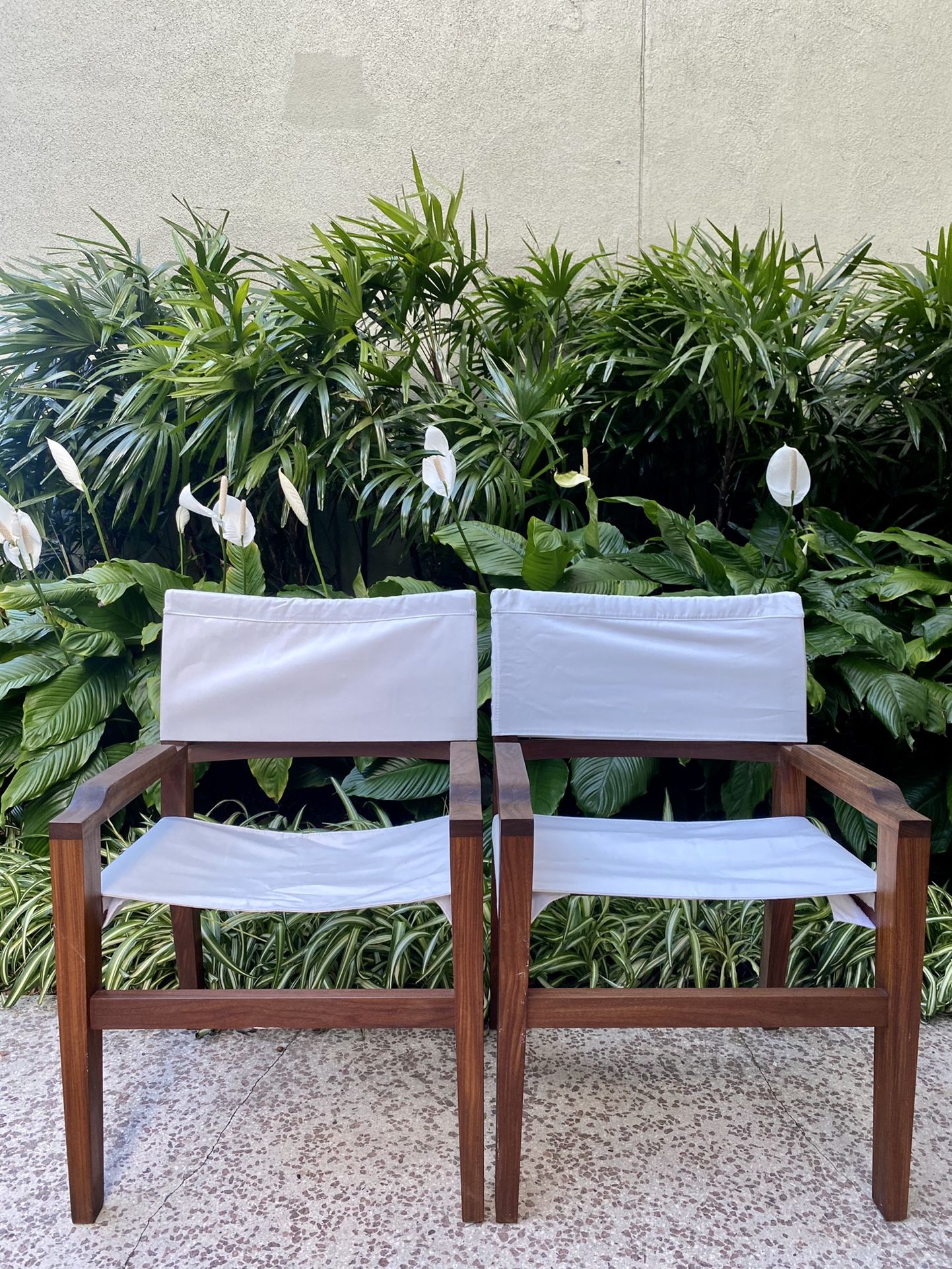5 Outdoor Mahogany And Canvas Lanai / Patio Chairs (delivery available)