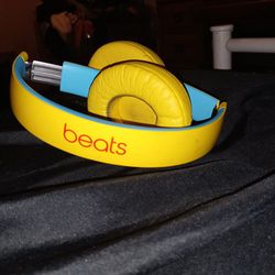 Beats Solo 3 Headphones Wireless Thumbnail