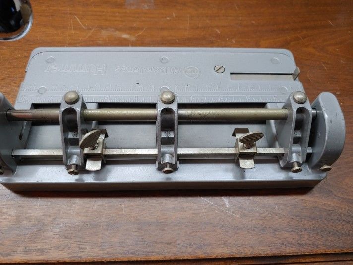 Vintage Wilson Jones Hummer Heavy Duty Hole Punch