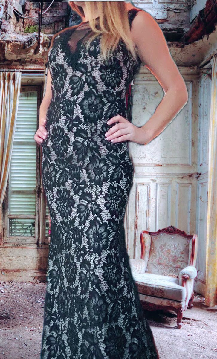 qSEXY GOTHIC LACE MERMAID BOTTOM BALLGOWN