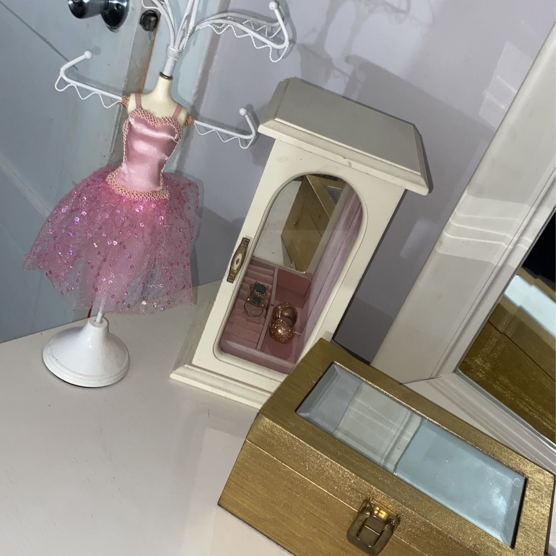 Jewelery Box/Holders