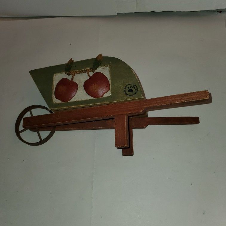 BOYD'S BEAR WOODEN WHEELBARROW