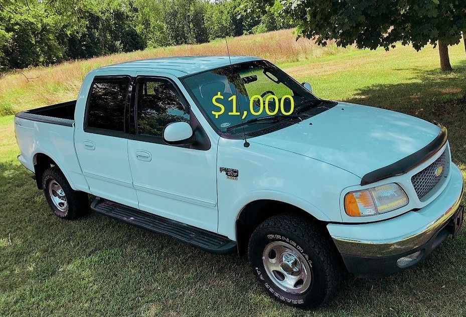 πππ2 OO 2 Ford F 150 XLT URGENT
price 1, OOO. For sale , V8 engine !! πππ