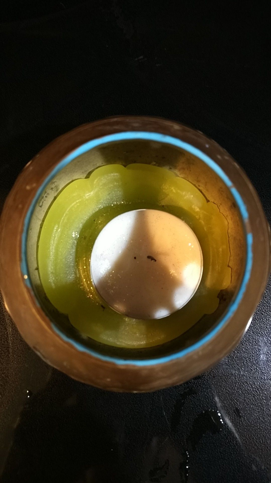Votive/ candle holder