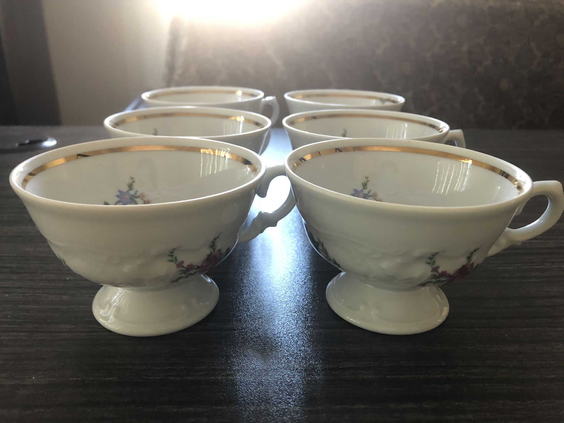 Tea/coffee cups