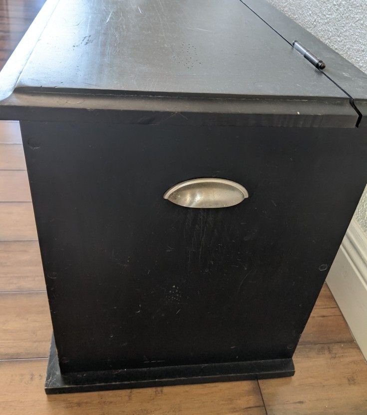 Storage Foot Locker