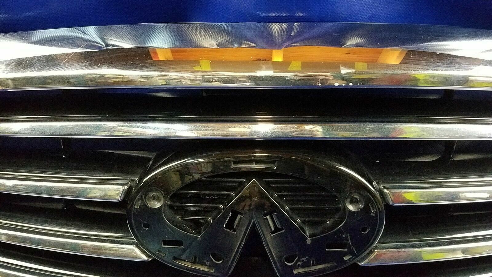 2013 - 2015 INFINITI JX35 QX60 FRONT BUMPER UPPER GRILLE W/O EMBLEM
