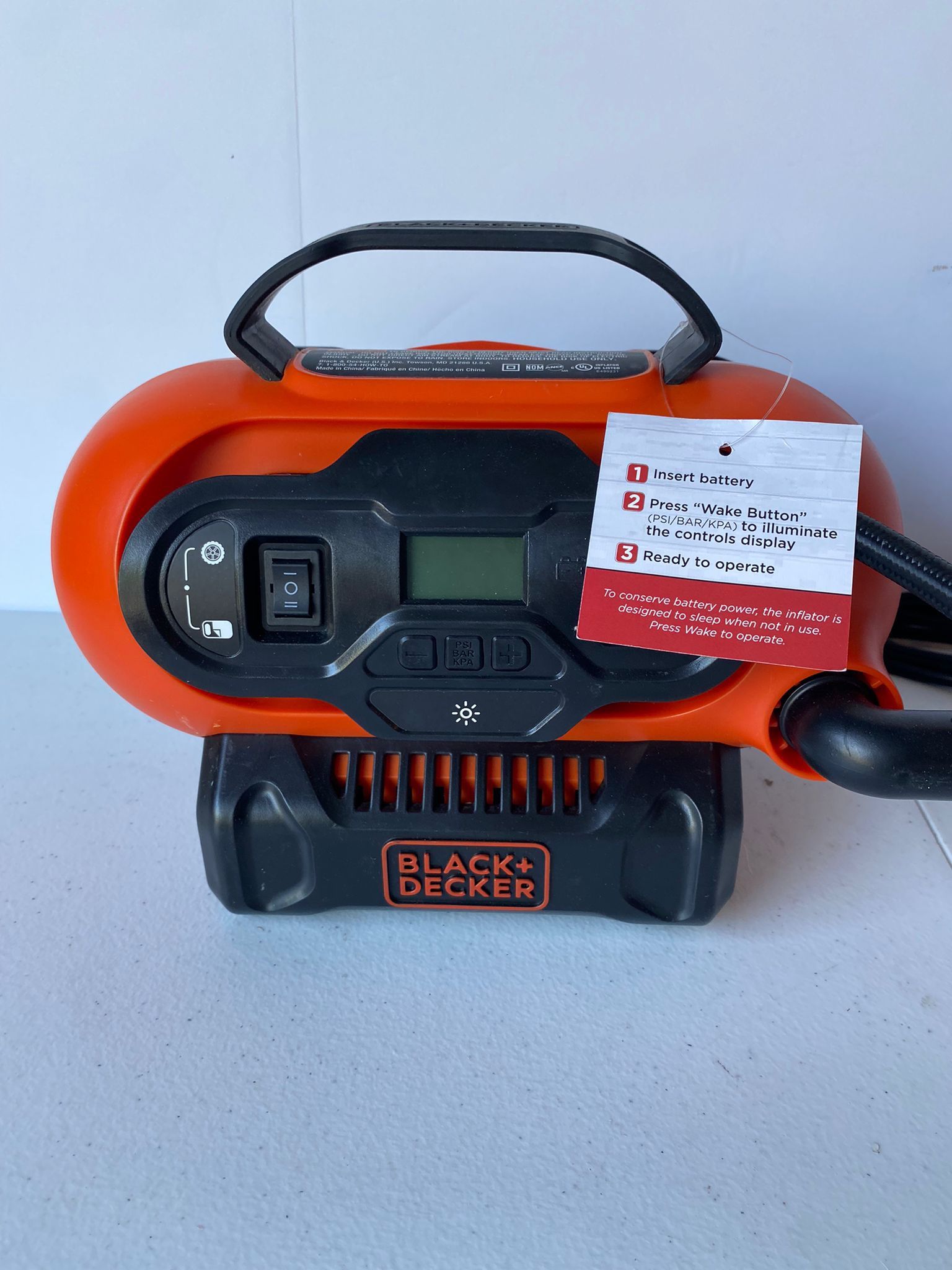 BLACK+DECKER 20V MAX* Cordless Tire Inflator, Cordless & Corded Power #2181
