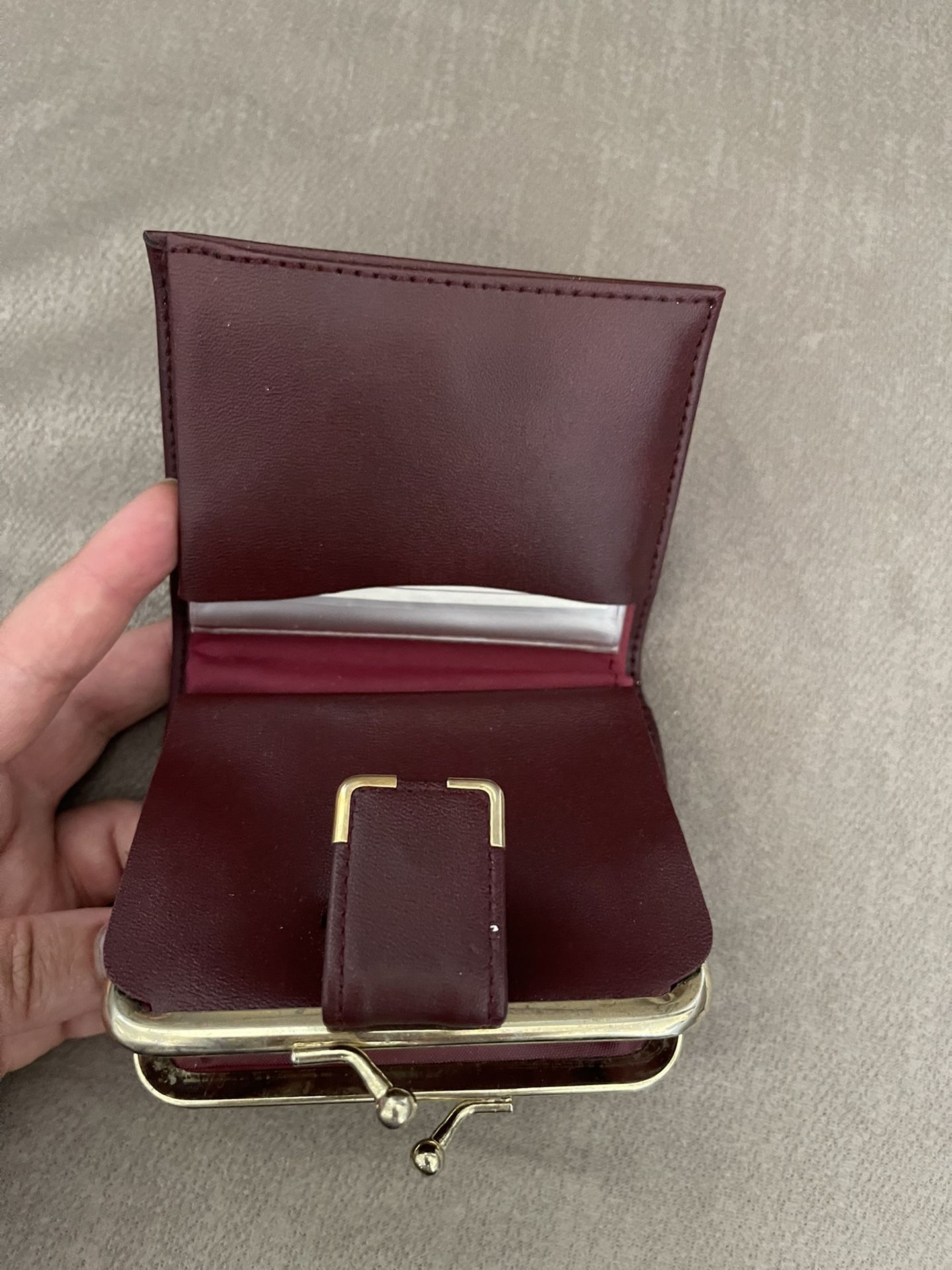 Women's soft leather small wallet with ID window coin purse Size : W / 3,5 / H / 4,5
