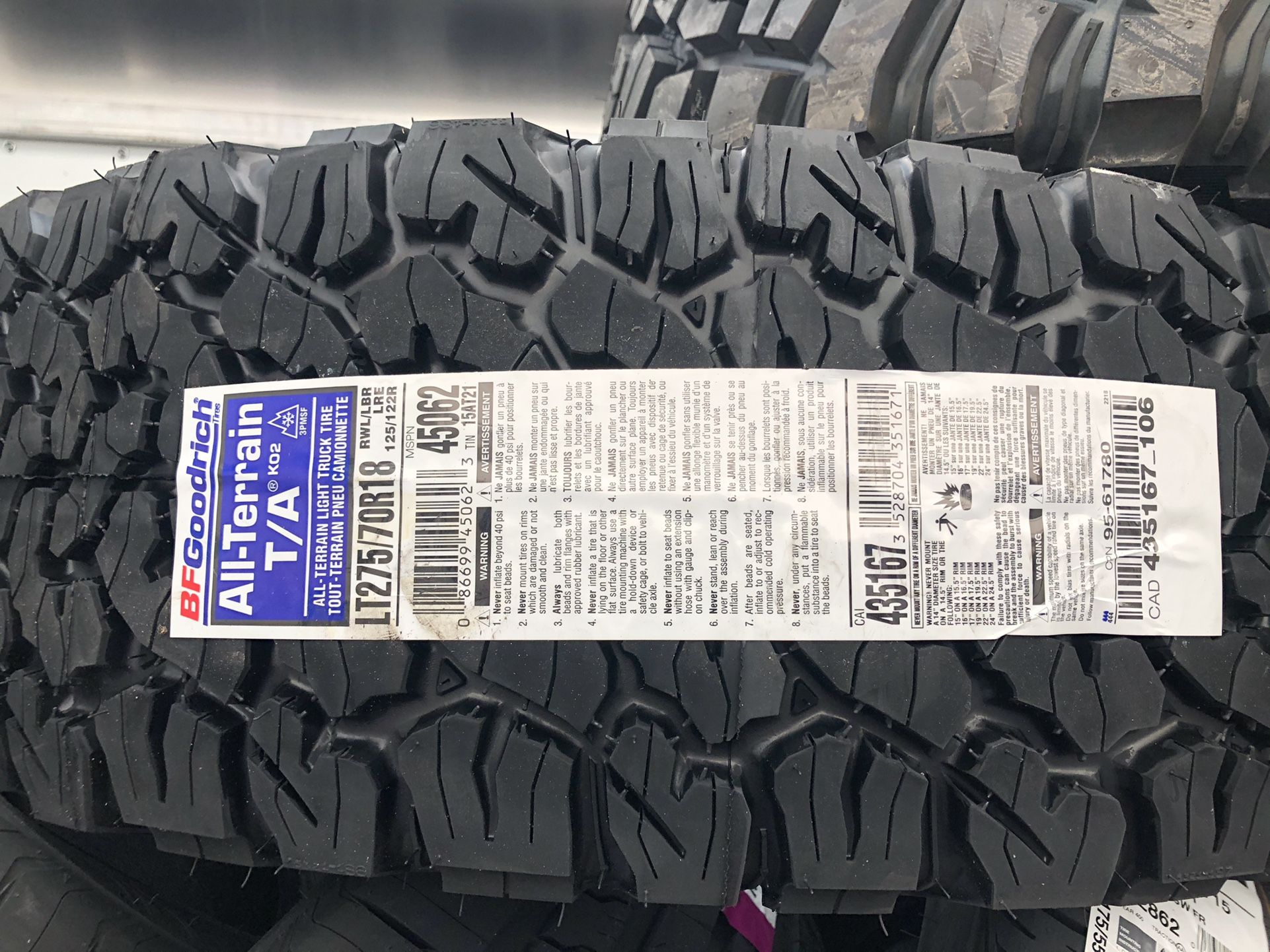 275/70R18 AT