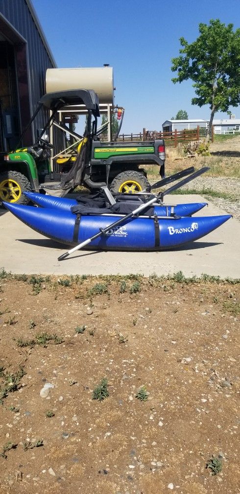 Buck's Bag's Boise Idaho (Bronco) Pontoon 8ft