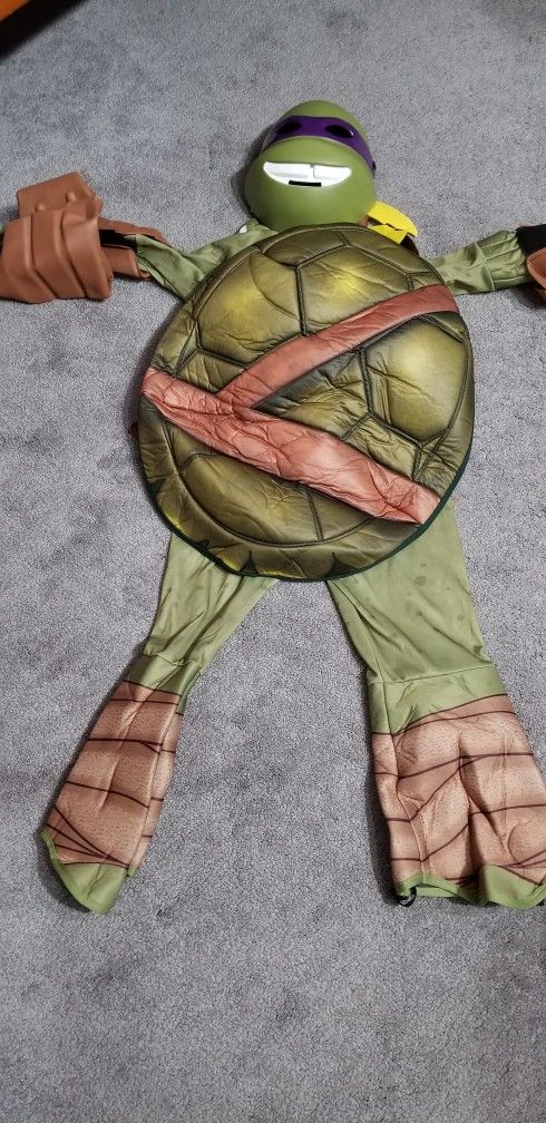 Halloween costume for a kid, never used.