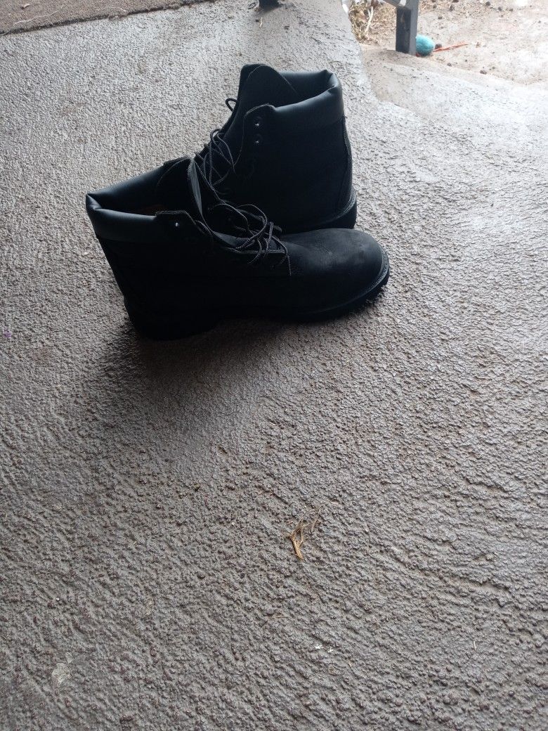 Size:6 Timberland Boots