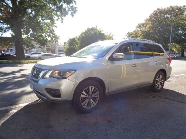 2017 Nissan Pathfinder