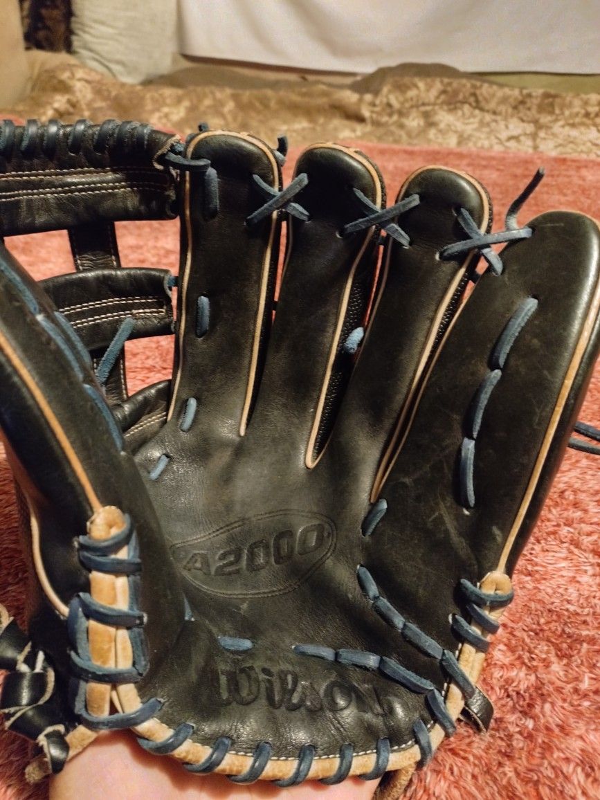 12 3/4 Wilson A2000 Outfield Glove