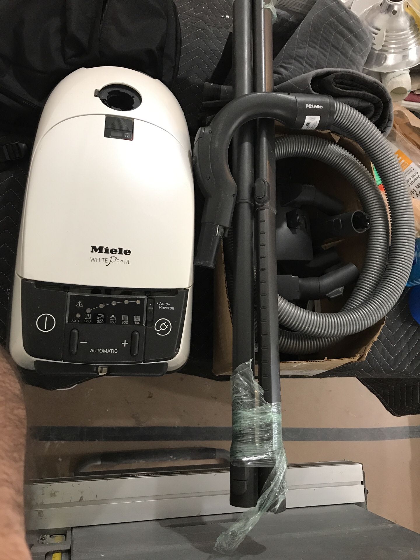 Miele Pearl Vacuum cleaner for Sale in Bronx, NY OfferUp