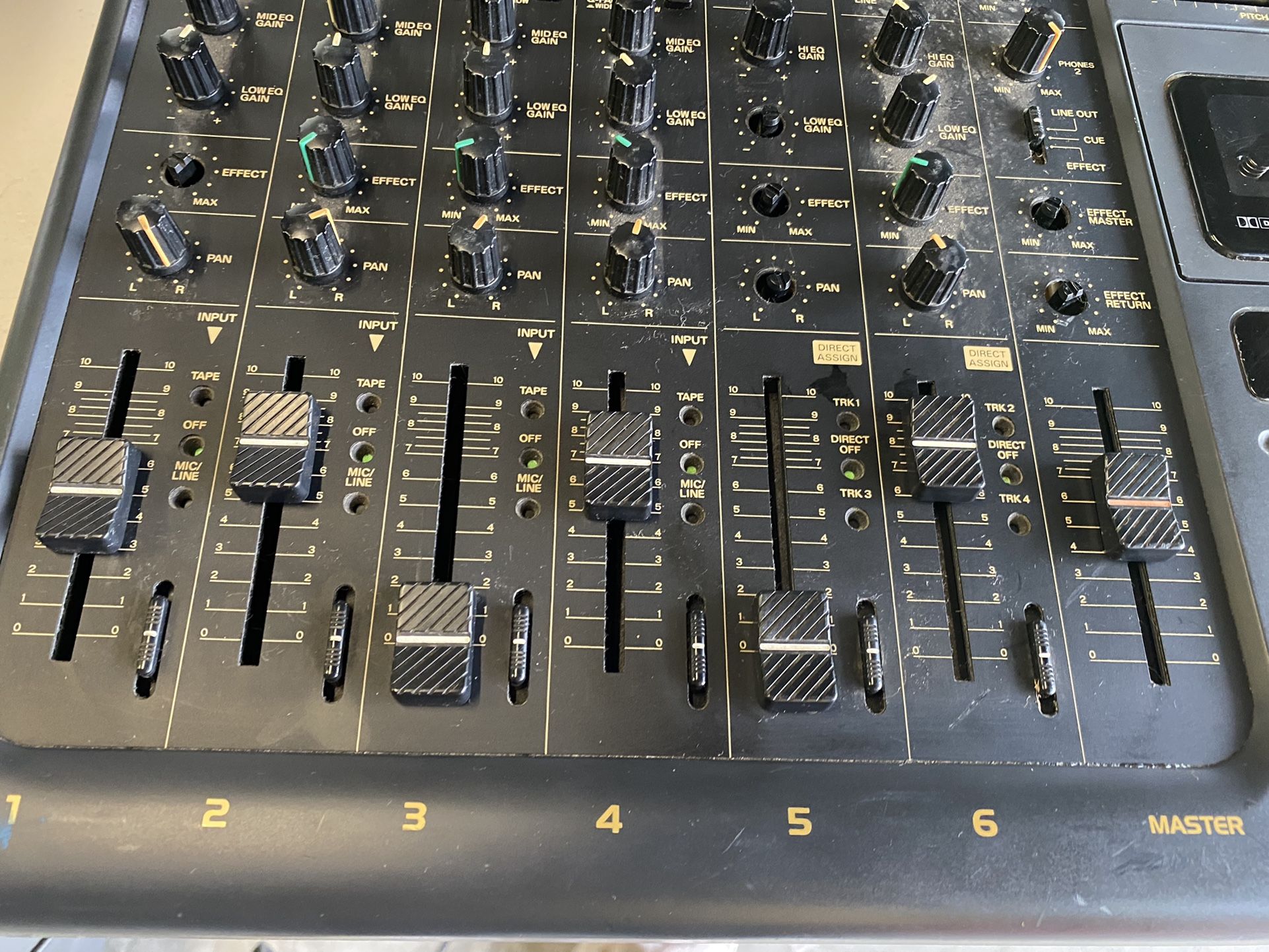 USED MARANTZ PROFESSIONAL 6 CHANNEL MIXER/4TRCK RECORDER PMD 740