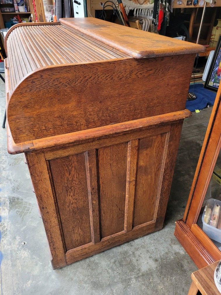 Antique Oak Rolltop Desk