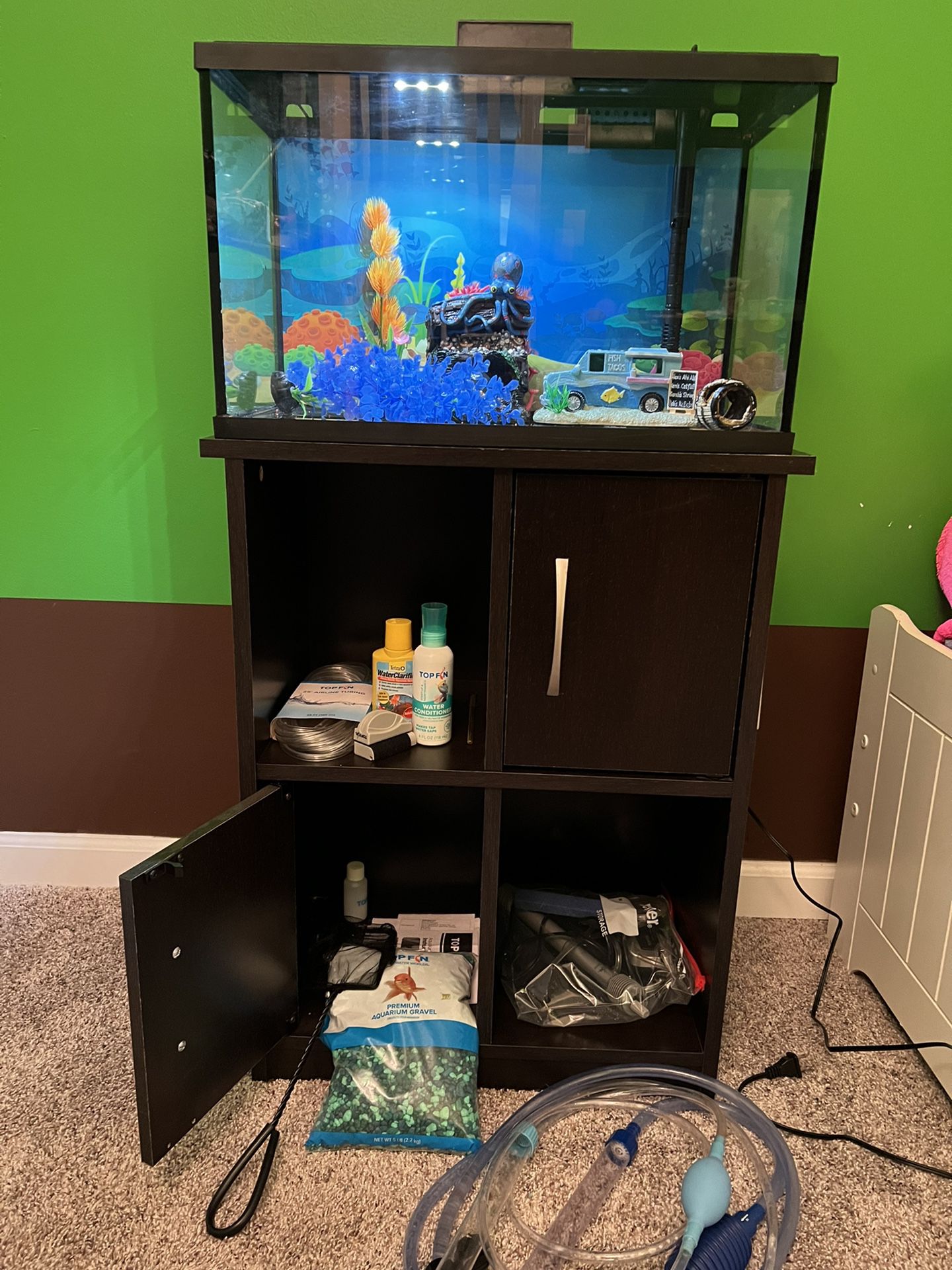 10 Gallon Fish Tank-stand Included-FREE