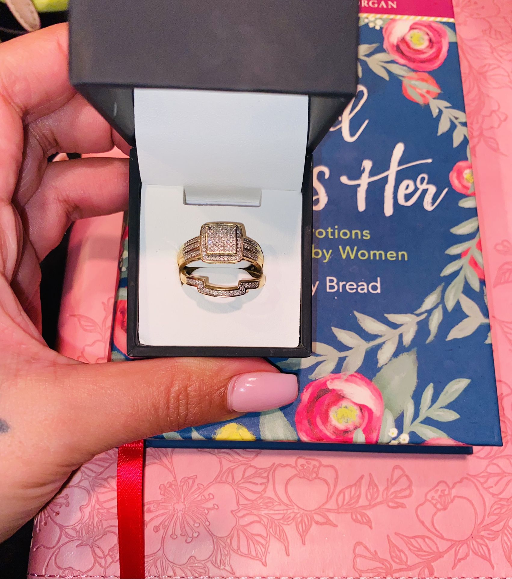 Engagement & Wedding band 10k Gold
