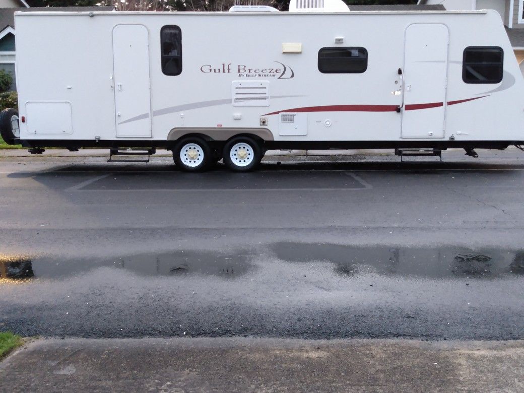2006 Gulfstream By Gulfbreeze 28ft With Slide Out In Great Condition