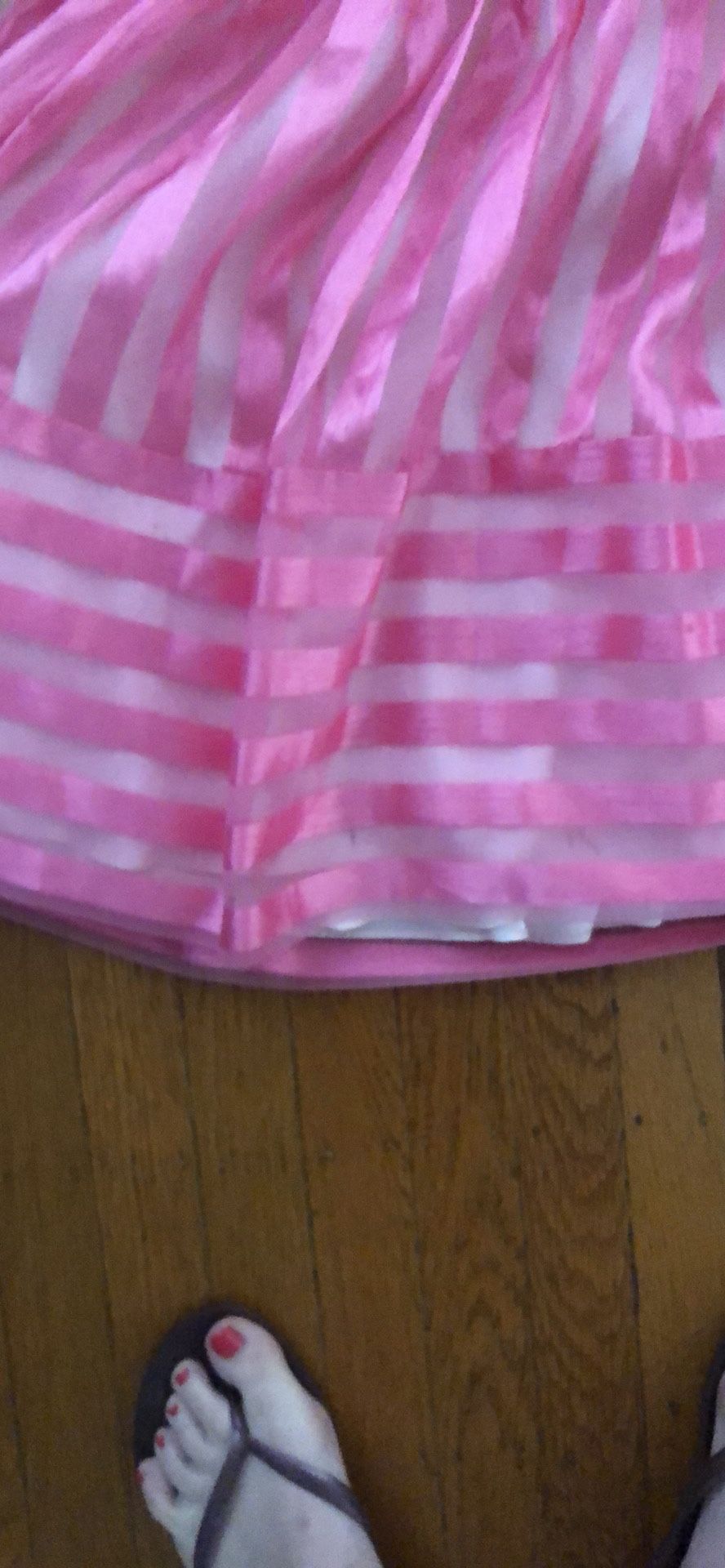 Women’s Betsey Johnson pink cocktail dress 8 6 ruffled