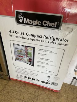 Magic Chef 4.4 Cu ft Mini Refrigerator with Freezer MCBR440B2, Black Thumbnail