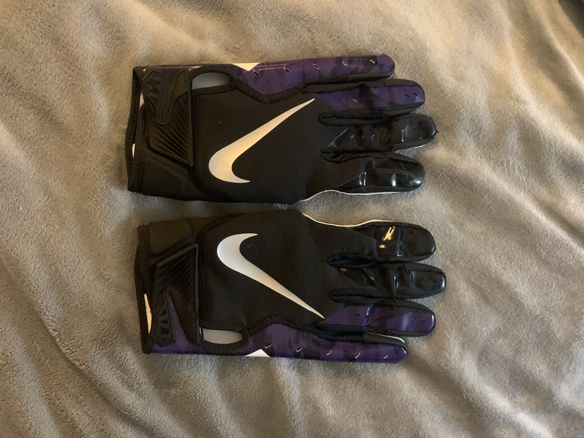 Nike TCU gloves (sz-XL)