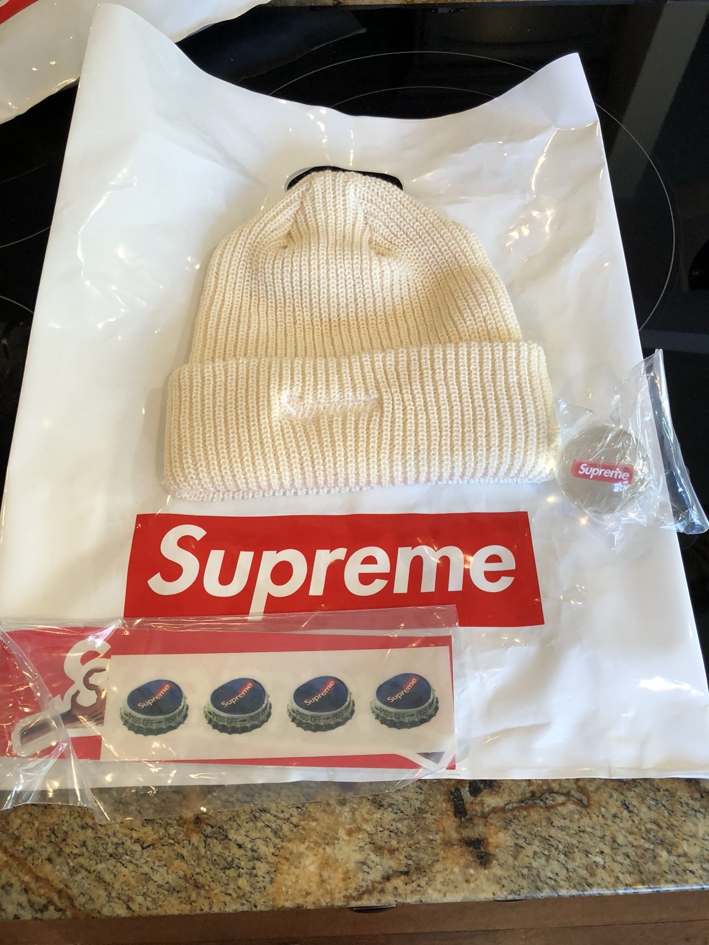 Supreme loose gauge beanie