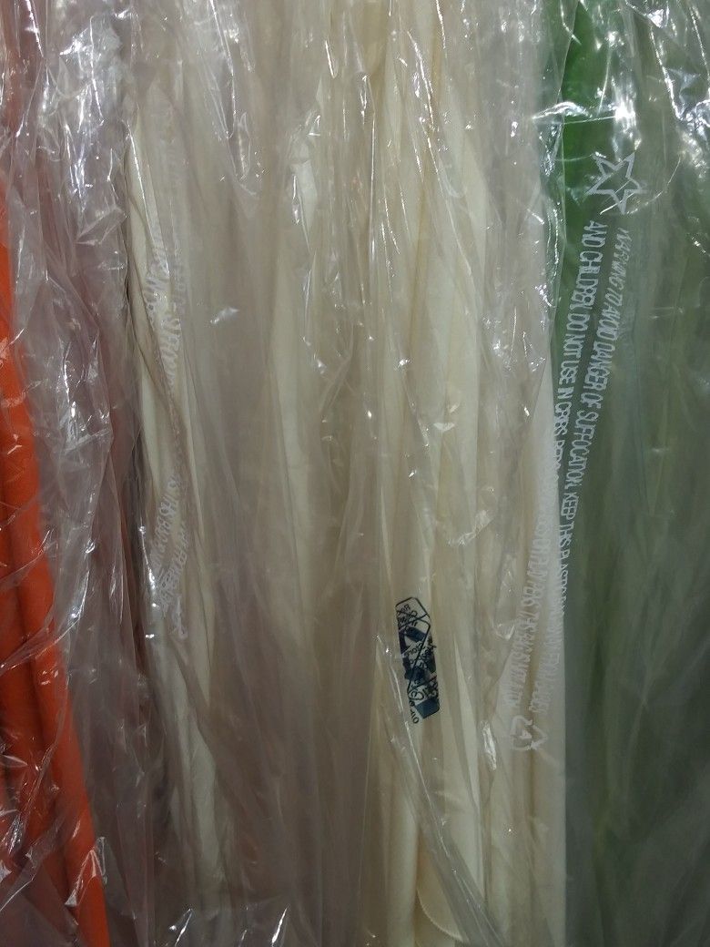 Round Ivory Tablecloths For Sale