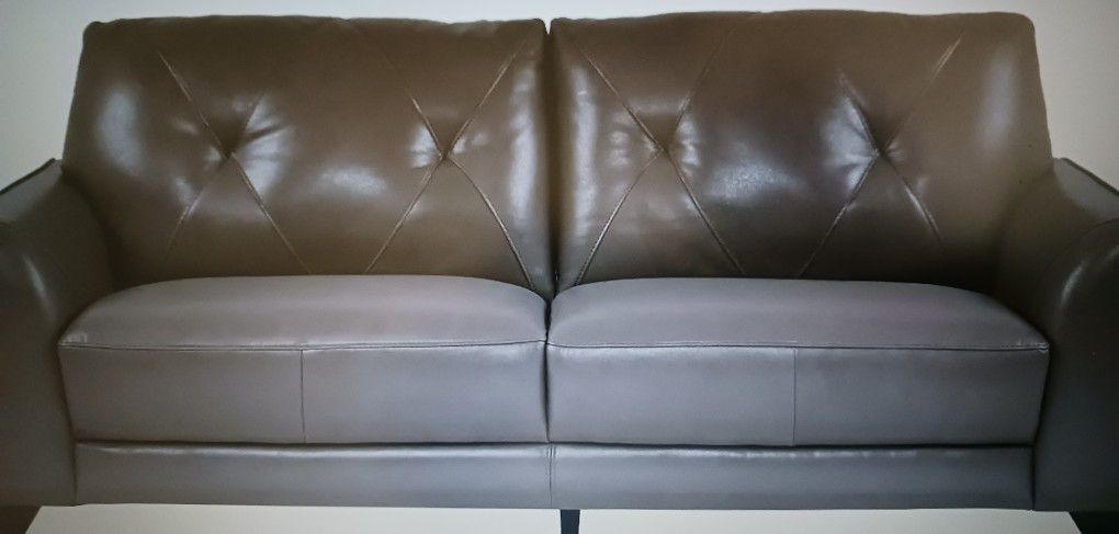 Beige Salviano Leather Sofa 